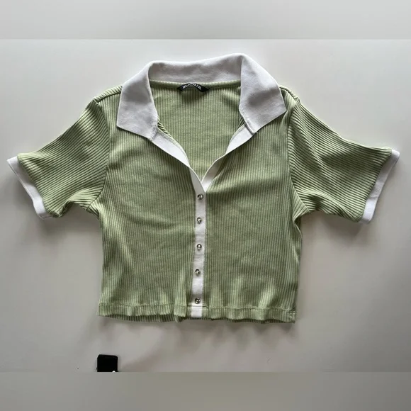 Green Ribbed 90’S Cropped Tee - Picture 2 of 5